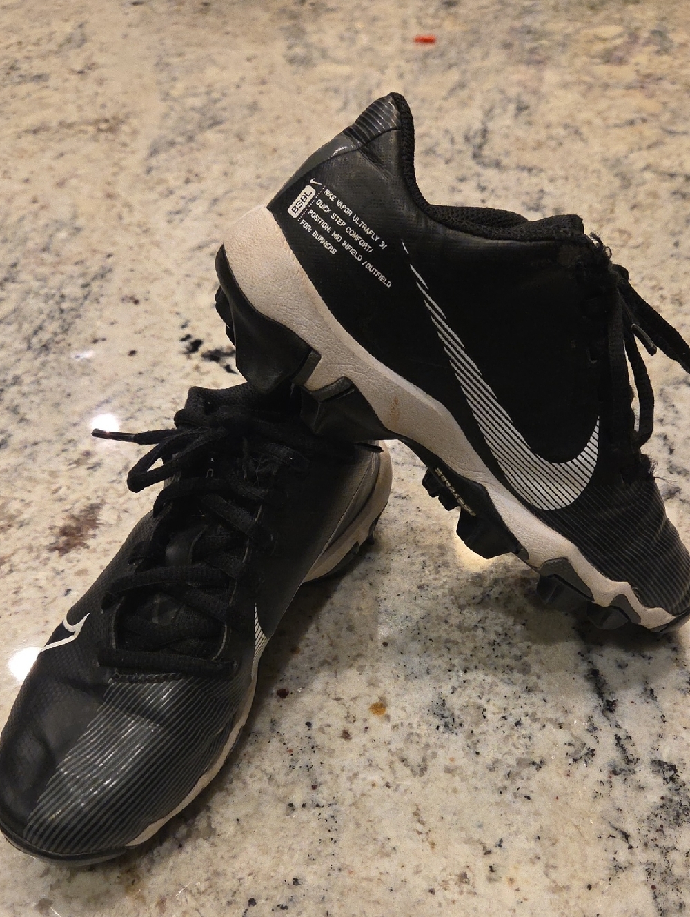 Nike Kids Soccer Cleats Black White Molded Studs Size 2